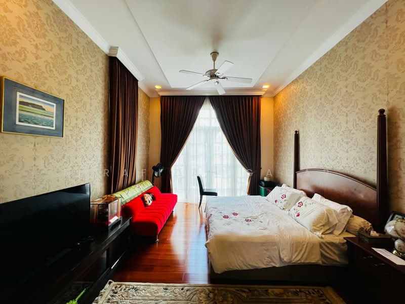 Bungalow for Sale in Perdana Lakeview East (Cyberjaya) - NoraFizah Gapar - Bedroom - PropertyGuru.com.my