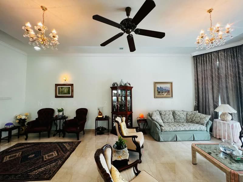 Bungalow for Sale in Perdana Lakeview East (Cyberjaya) - NoraFizah Gapar - Living Room - PropertyGuru.com.my