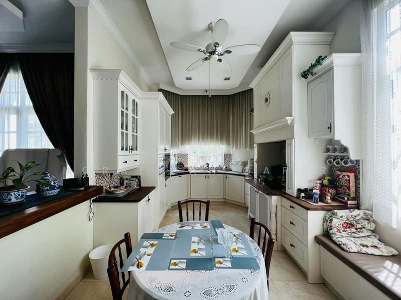 Bungalow for Sale in Perdana Lakeview East (Cyberjaya) - NoraFizah Gapar - Kitchen - PropertyGuru.com.my