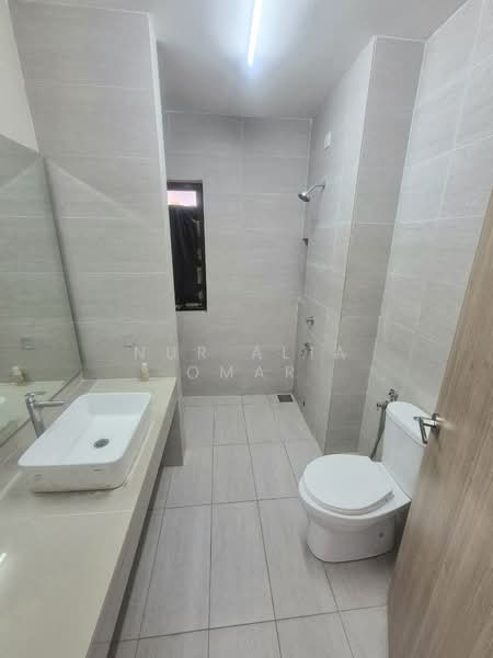 2-storey Terraced House for Sale in Semenyih (Selangor) - Nur Alia Omar - Bathroom - PropertyGuru.com.my