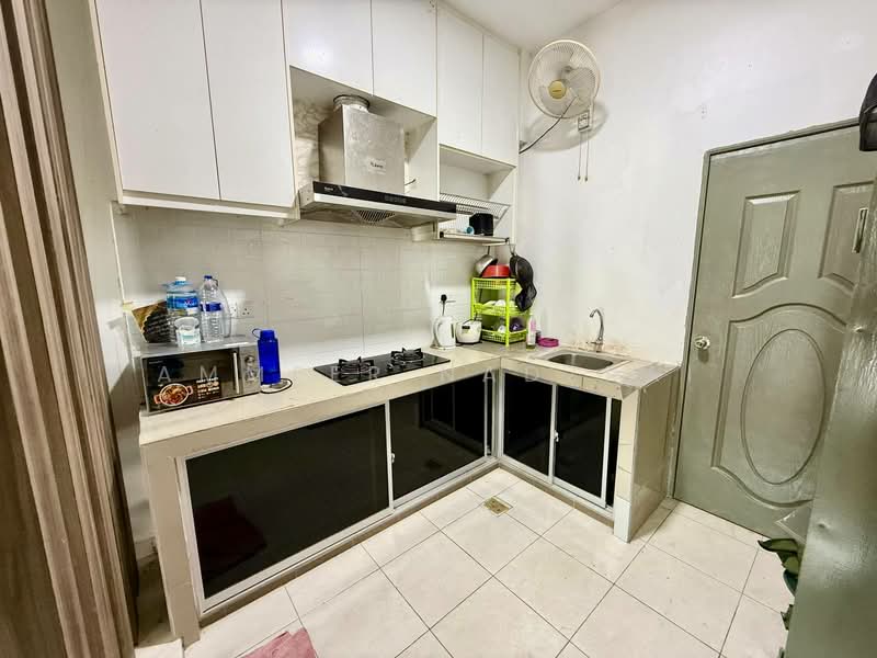 Semi-Detached House for Sale in Kuala Selangor (Selangor) - Ammeer Nadzrai - Kitchen - PropertyGuru.com.my