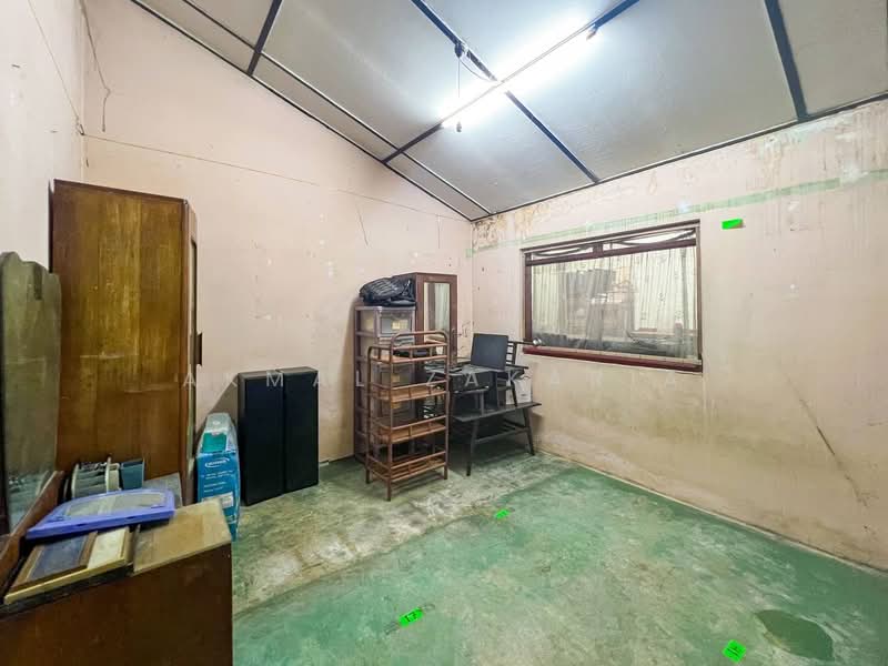 1-storey Terraced House for Sale in Gombak (Kuala Lumpur) - Akmal Zakaria - Study - PropertyGuru.com.my