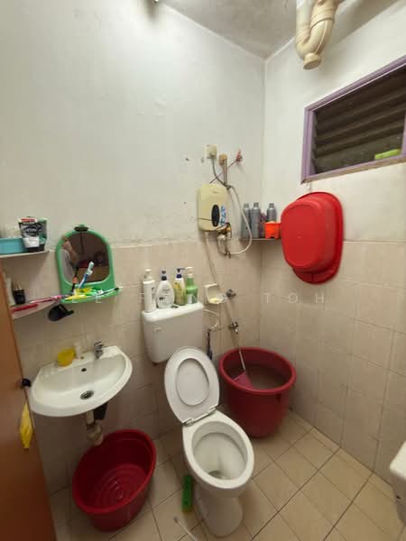 Mutiara Rini Mutiaras Rinis untuk Untuk Dijual - RM 568,000, Mac 2026 - Bathroom - PropertyGuru.com.my