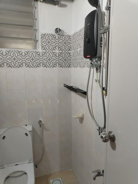 Vista Pinggiran Apartment untuk Untuk Disewa - RM 1,900 /bulan, Mac 2026 - Bathroom - PropertyGuru.com.my