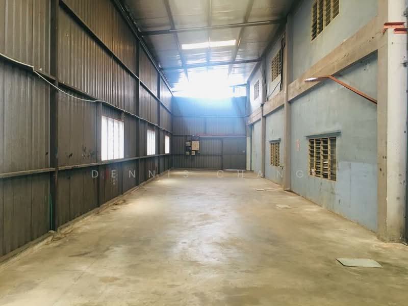 Semi-D Factory for Sale in Kawasan Perindustrian Bukit Serdang (Seri Kembangan) - Dennis Chang - Interior - PropertyGuru.com.my