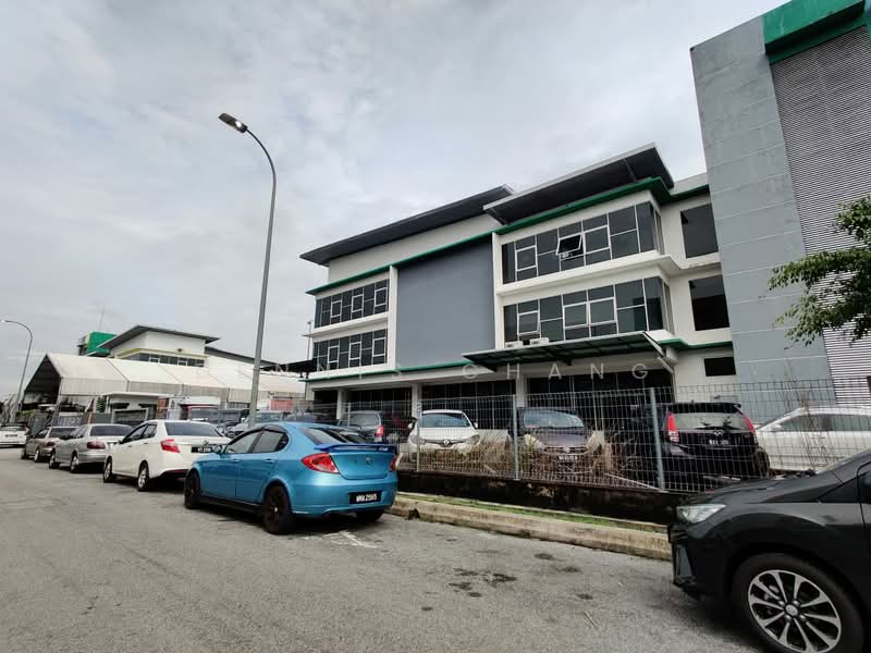 Kilang Berkembar untuk Dijual di Kawasan Perindustrian Bukit Serdang (Seri Kembangan) - Dennis Chang - Exterior - PropertyGuru.com.my