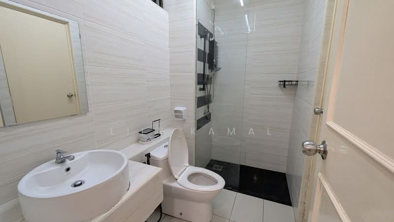 Service Residence for Rent at D'Summit Residences - Lily Kamal - Bathroom - PropertyGuru.com.my