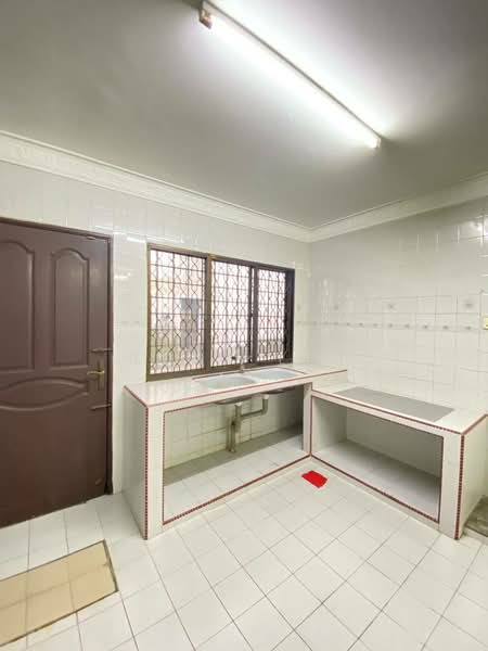 Taman Pelangi Taman Pelangi Tamans Pelangis untuk Untuk Disewa - RM 4,300 /bulan, Mac 2026 - Kitchen - PropertyGuru.com.my