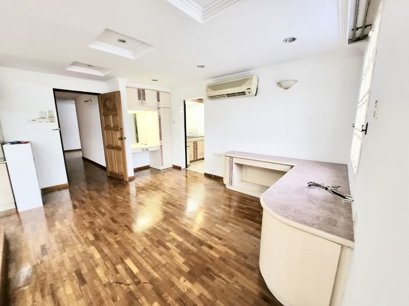 Semi-Detached House for Sale in Taman Pelangi (Johor Bahru) - Yik Tat - PropertyGuru.com.my