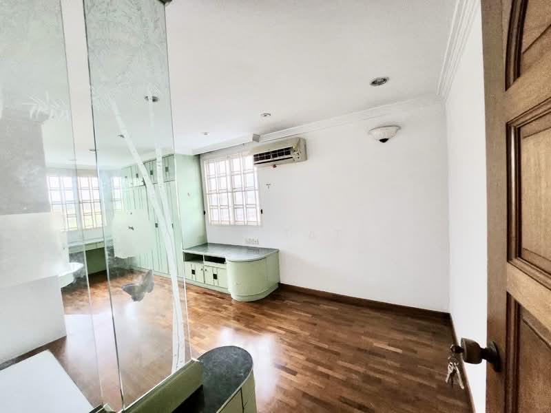 Semi-Detached House for Sale in Taman Pelangi (Johor Bahru) - Yik Tat - PropertyGuru.com.my