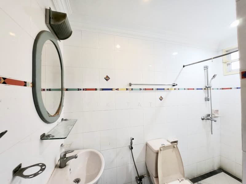 Semi-Detached House for Sale in Taman Pelangi (Johor Bahru) - Yik Tat - PropertyGuru.com.my