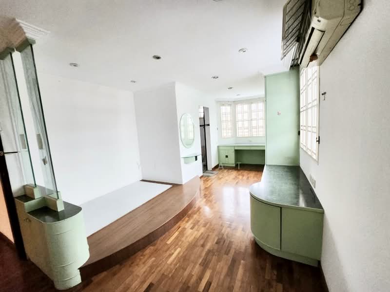 For Sale - Taman Pelangi Tamans Pelangis