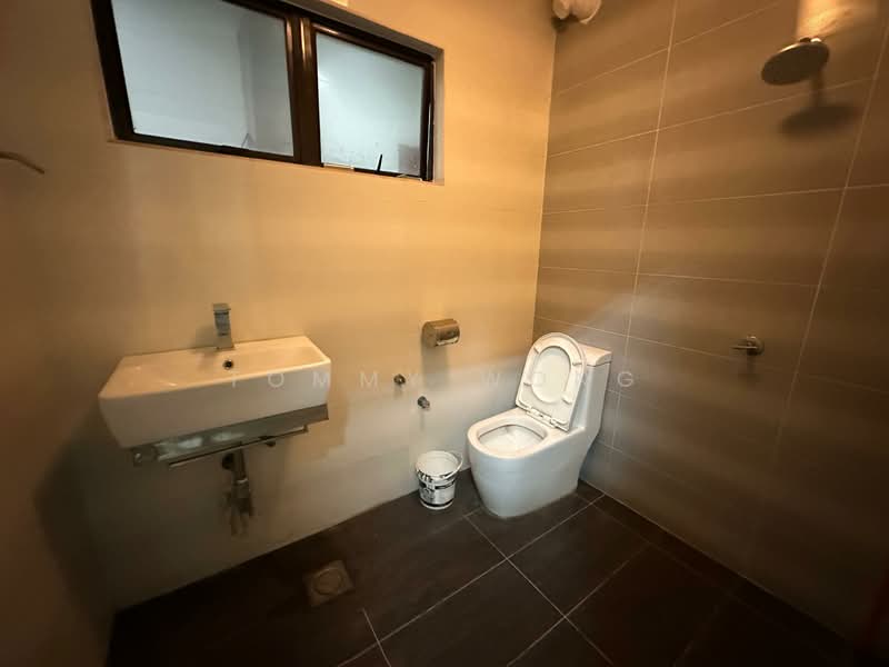 Bukit Sungai Long 2 untuk Untuk Dijual - RM 800,000, Mac 2026 - Bathroom - PropertyGuru.com.my