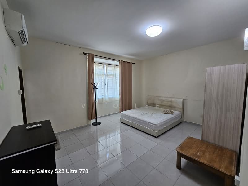 Taman Angkasa Nuri House untuk Untuk Disewa - RM 1,300 /bulan, Mac 2026 - Bedroom - PropertyGuru.com.my