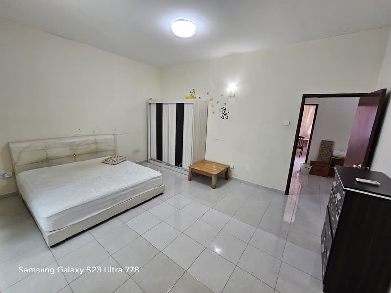 Taman Angkasa Nuri House untuk Untuk Disewa - RM 1,300 /bulan, Mac 2026 - Bedroom - PropertyGuru.com.my