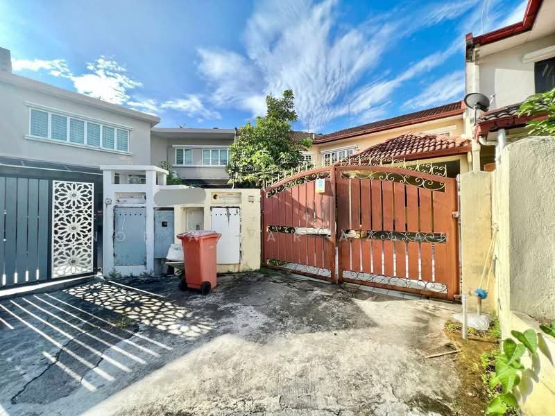 2-storey Terraced House for Sale in Bandar Utama (Selangor) - Nor Azhar Azlan - Exterior - PropertyGuru.com.my
