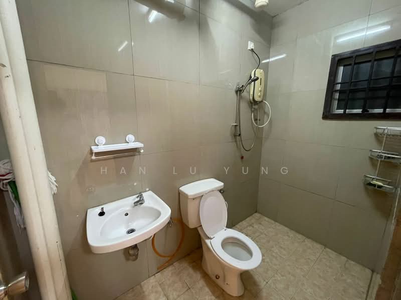 Apartment for Rent at Bistari Impian Apartment - Han Lu Yung - Bathroom - PropertyGuru.com.my