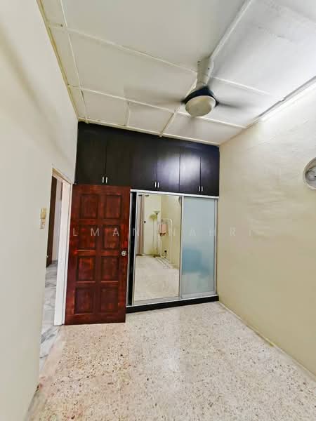 1-storey Terraced House for Sale in Taman Mawar (Bandar Kinrara) - Ilman Nahri - Interior - PropertyGuru.com.my