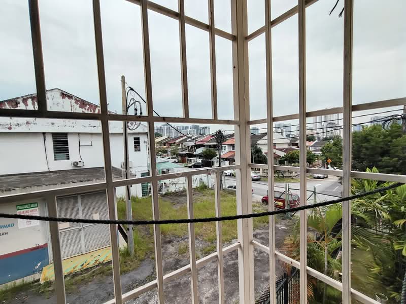 2-storey Terraced House for Sale in Jalan Klang Lama (Old Klang Road) (Kuala Lumpur) - Ping Chin - Exterior - PropertyGuru.com.my