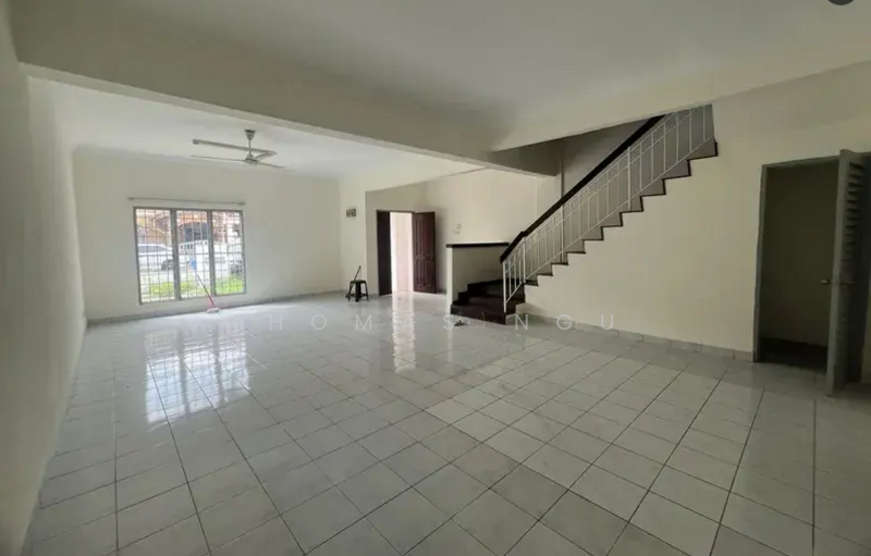 Taman Pinggiran USJ 1 untuk Untuk Disewa - RM 1,500 /bulan, Mac 2026 - Living Room - PropertyGuru.com.my