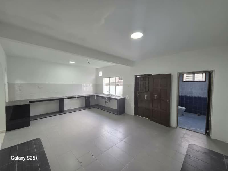 Taman Selesa Jaya untuk Untuk Dijual - RM 638,000, Mac 2026 - Kitchen - PropertyGuru.com.my
