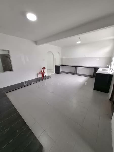 Taman Selesa Jaya untuk Untuk Dijual - RM 638,000, Mac 2026 - Kitchen - PropertyGuru.com.my