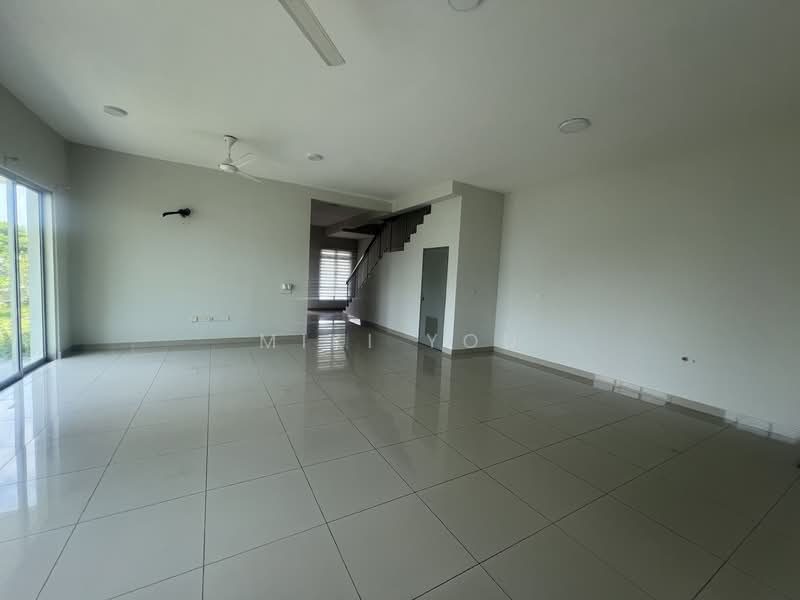 2-storey Terraced House for Sale in Kota Kemuning (Shah Alam) - Miki You - Living Room - PropertyGuru.com.my