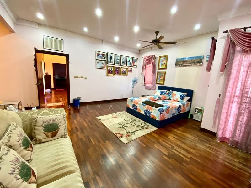 Semi-Detached House for Sale in Klang (Selangor) - BILYA ARIFF - PropertyGuru.com.my
