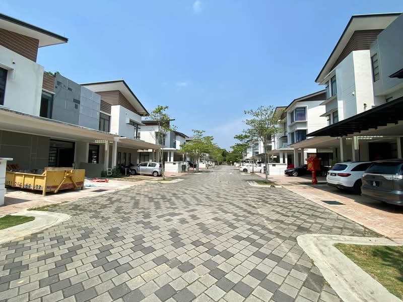 Semi-Detached House for Sale in Seri Kembangan (Selangor) - BILYA ARIFF - PropertyGuru.com.my