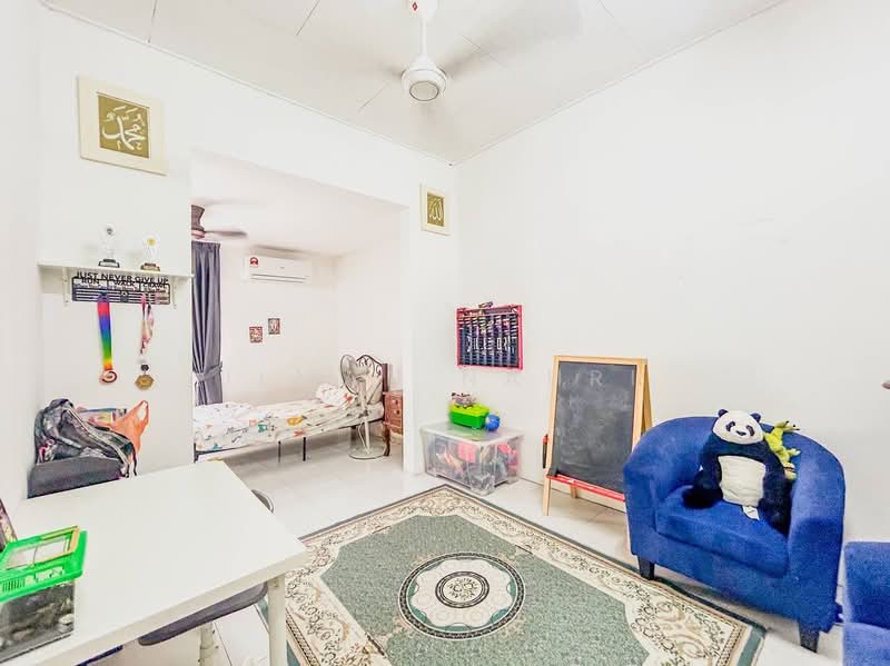 Bungalow for Sale in Banting (Selangor) - Ilman Nahri - Bedroom - PropertyGuru.com.my