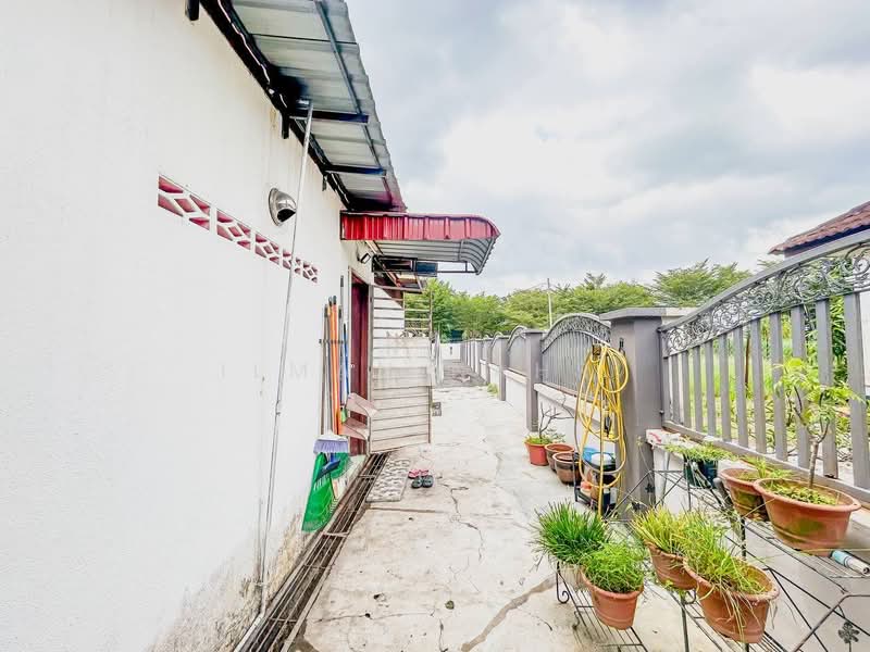 Bungalow for Sale in Banting (Selangor) - Ilman Nahri - Exterior - PropertyGuru.com.my