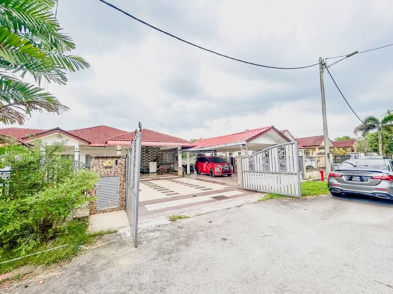 Bungalow for Sale in Banting (Selangor) - Ilman Nahri - Exterior - PropertyGuru.com.my