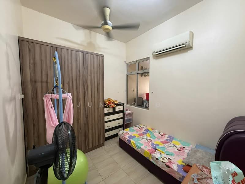 2-storey Terraced House for Sale in Pontian (Johor) - Jun Song - Bedroom - PropertyGuru.com.my