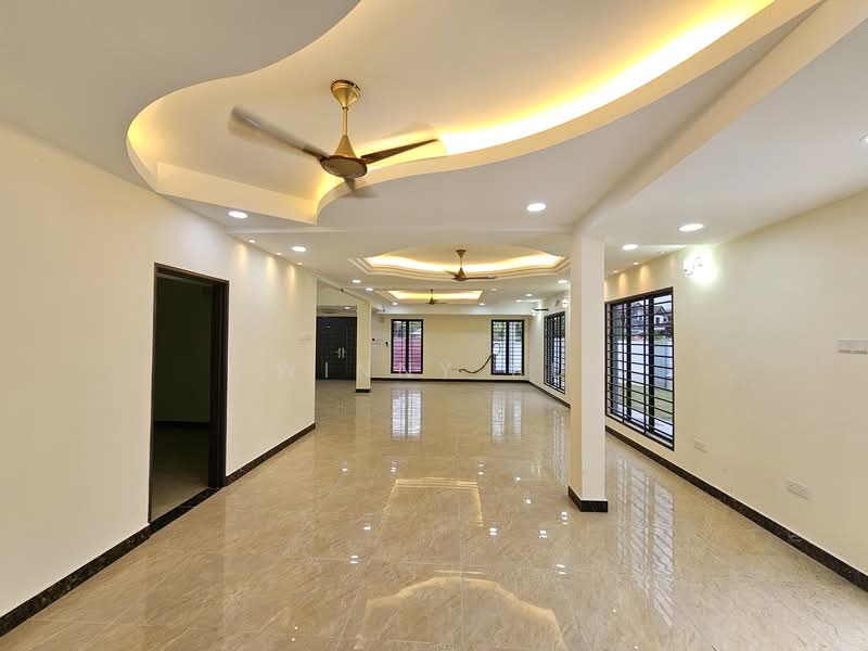 Bukit Jelutong untuk Untuk Dijual - RM 1,400,000, Mac 2026 - Living Room - PropertyGuru.com.my