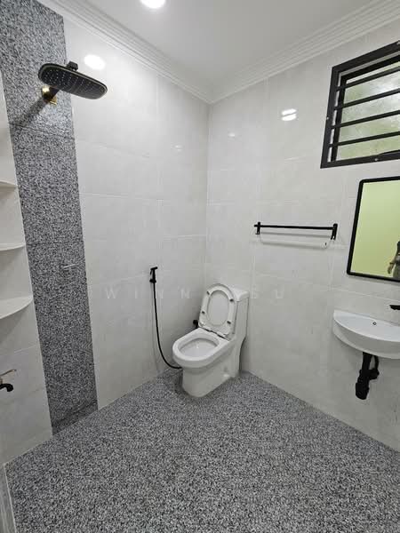 Bukit Jelutong untuk Untuk Dijual - RM 1,400,000, Mac 2026 - Bathroom - PropertyGuru.com.my
