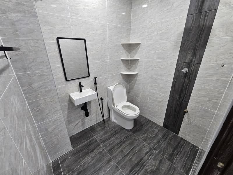 Bukit Jelutong untuk Untuk Dijual - RM 1,400,000, Mac 2026 - Bathroom - PropertyGuru.com.my