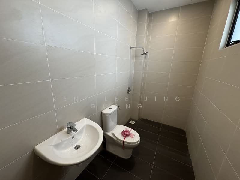[READY MOVE IN NEW PROJECT] 3-Storey Hilltop Selayang KL North untuk Untuk Dijual - RM 1,175,000, Mac 2026 - Bathroom - PropertyGuru.com.my