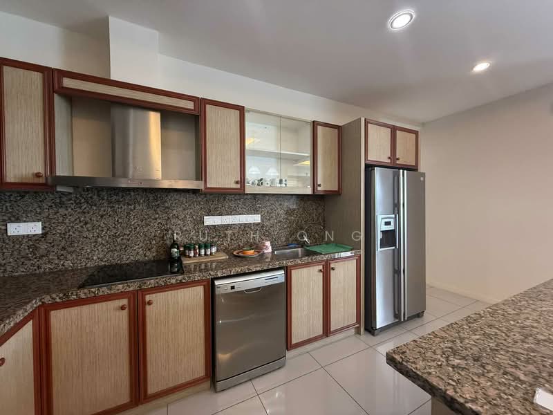 Kondominium untuk Dijual di 10 Island Resort - Ruth Ong - Kitchen - PropertyGuru.com.my