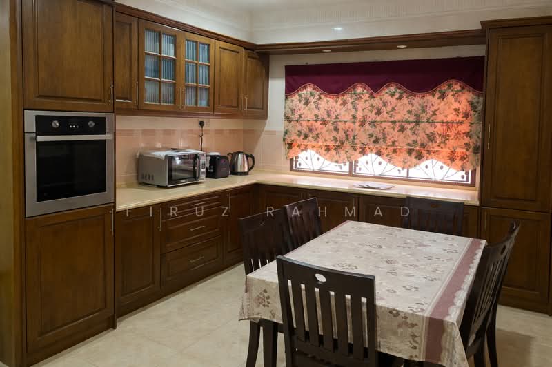 Bungalow for Sale in Bandar Enstek (Negeri Sembilan) - Firuz Rahmad - Kitchen - PropertyGuru.com.my