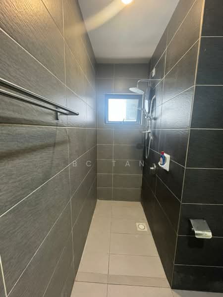 The Henge untuk Untuk Disewa - RM 1,950 /bulan, Mac 2026 - Bathroom - PropertyGuru.com.my