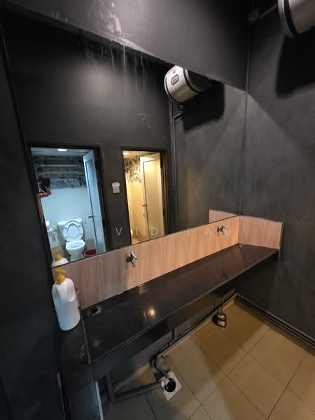 Shop for Rent in Taman Mutiara Mas (Skudai) - David Lau - Bathroom - PropertyGuru.com.my