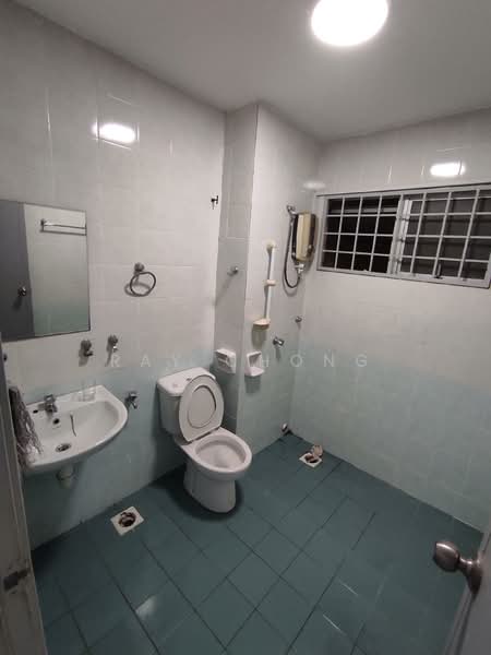Townhouse for Rent in Taman Tasik Puchong (Puchong) - Ray Chong - Bathroom - PropertyGuru.com.my