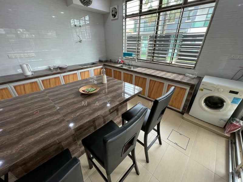 Cluster House for Sale in Taman Sutera Utama (Skudai) - Max Loh - Kitchen - PropertyGuru.com.my
