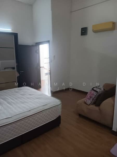 2-storey Terraced House for Sale in Laman Glenmarie (Shah Alam) - Mohammad Din Majid - PropertyGuru.com.my