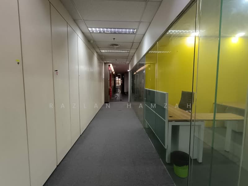 Office for Sale in Petaling Jaya (Selangor) - Razlan Hamzah - Corridor - PropertyGuru.com.my