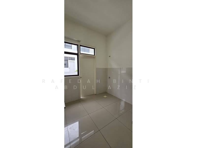 2-storey Terraced House for Sale in Bandar Puncak Alam (Puncak Alam) - Rafedah Binti Abdul Aziz - Kitchen - PropertyGuru.com.my
