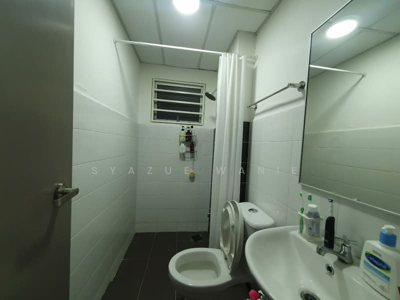 Apartment for Rent at Residensi Alam Damai (PR1MA @ Alam Damai) - Syazue Wanie - Bathroom - PropertyGuru.com.my