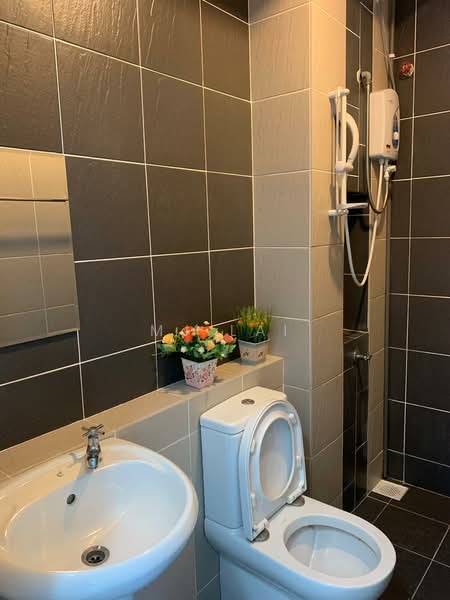 Apartment for Sale at D'Rich Executive Suites - MJ Lai - Bathroom - PropertyGuru.com.my