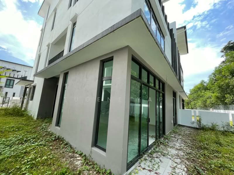 Semi-Detached House for Sale in Bukit Rahman Putra (Sungai Buloh) - Eugene Yap - Exterior - PropertyGuru.com.my