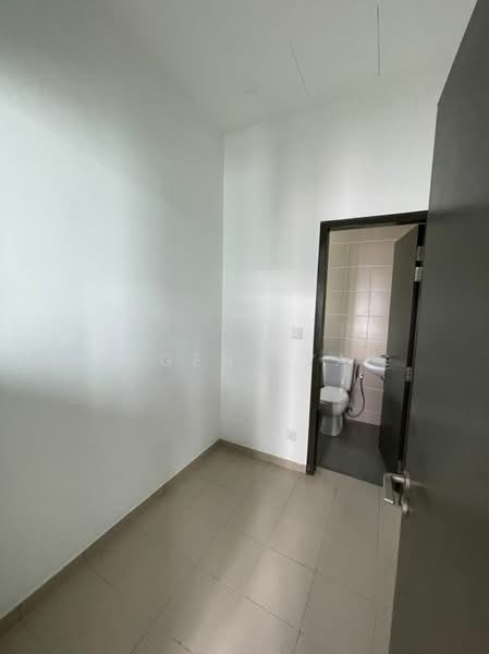 Kalista @ Bukit Rahman Putra, Sungai Buloh, Selangor untuk Untuk Dijual - RM 2,400,000, Mac 2026 - Bathroom - PropertyGuru.com.my